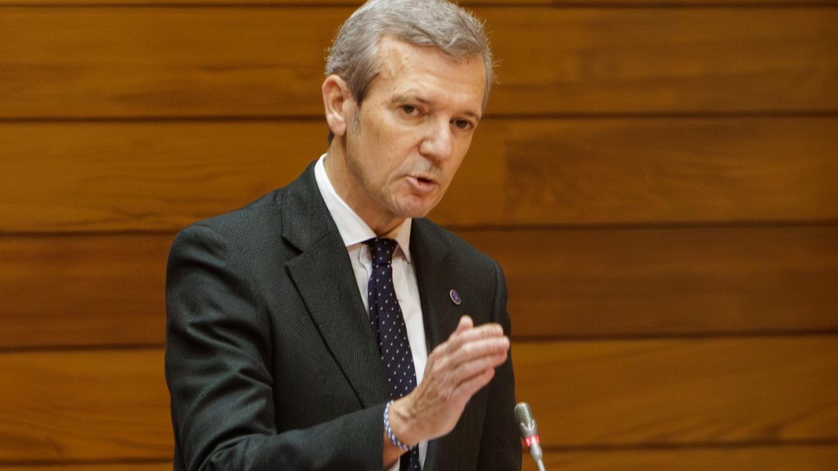 La entrega de Feijóo a Vox se le atraganta a Rueda en la sesión de control del Parlamento de Galicia