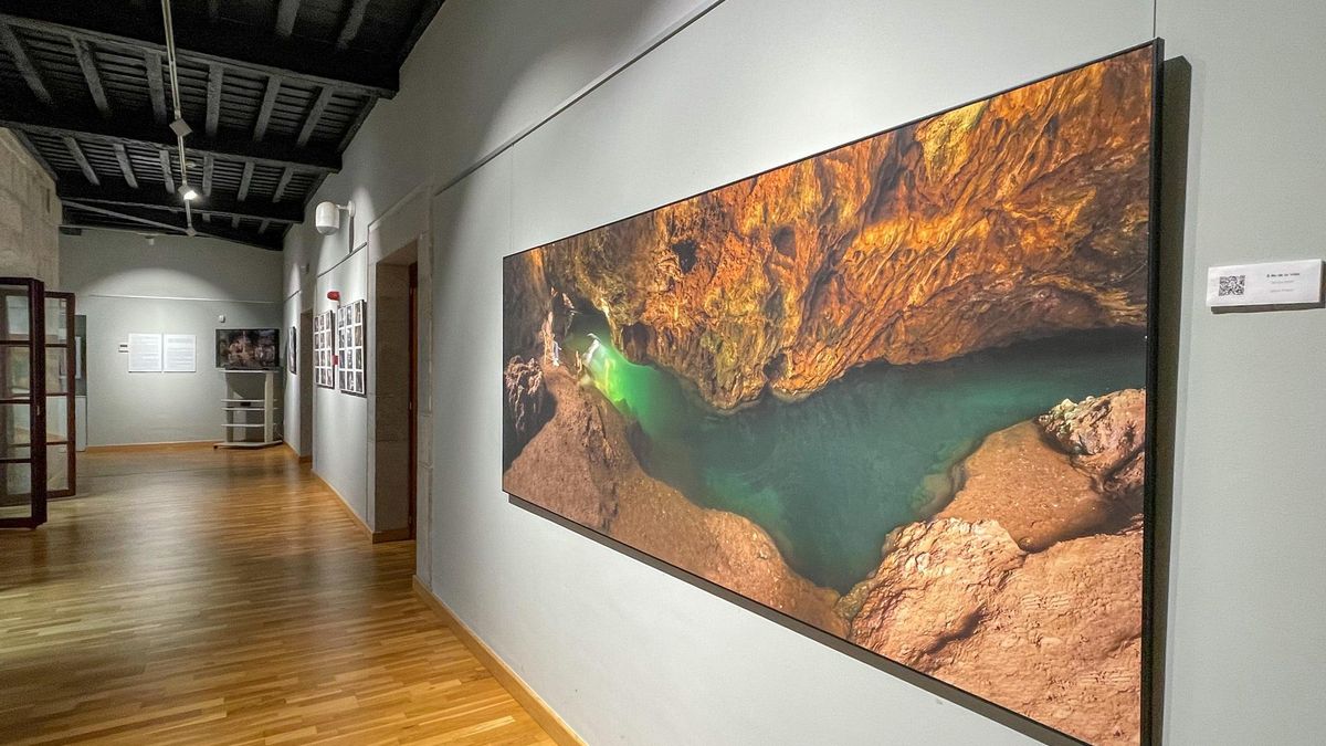 El Espolón de Comillas acoge 'Sonámbulos', una mirada fotográfica al patrimonio subterráneo.