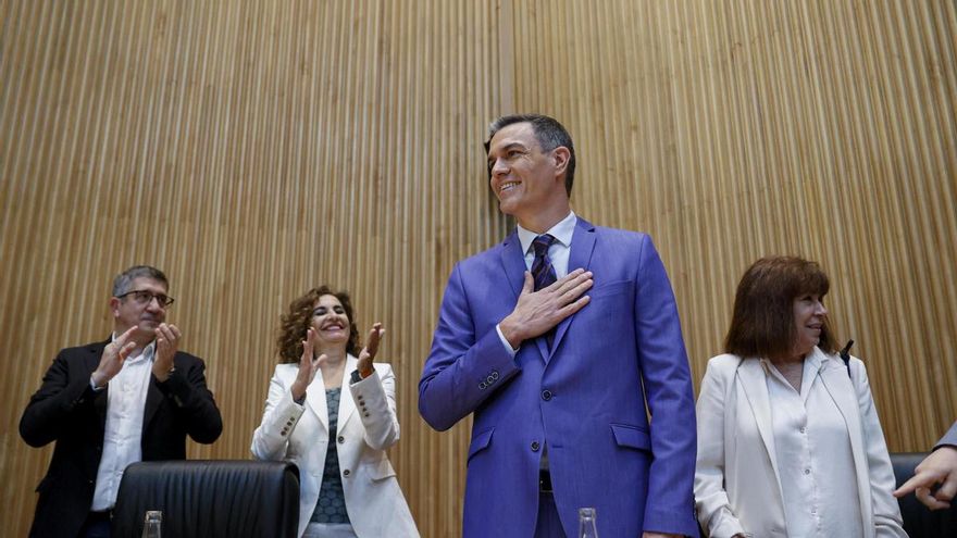 "Nuestro partido no lo fundaron exministros de una dictadura": la comparecencia de Sánchez, en ocho frases