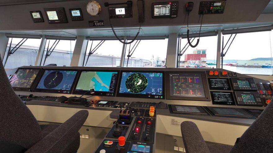 Puente de Mando de la patrullera Río Sil de la Guardia Civil
