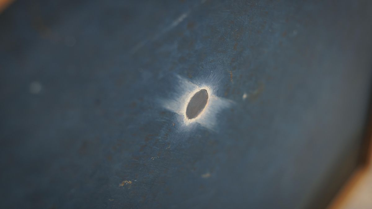 Detalle de la corona solar del cuadro de Simonet.