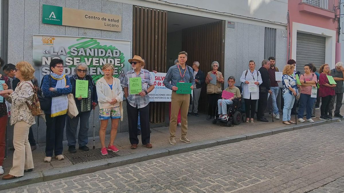 "Imposible obtener cita": nueva protesta de usuarios en el centro de salud Lucano