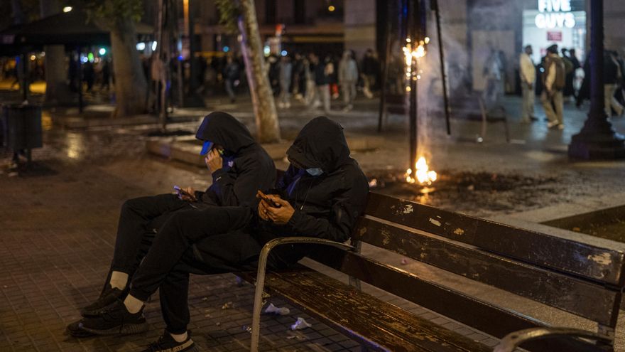 Detenido un menor de edad por crear el canal Blocus de Lleida e incitar a saqueos