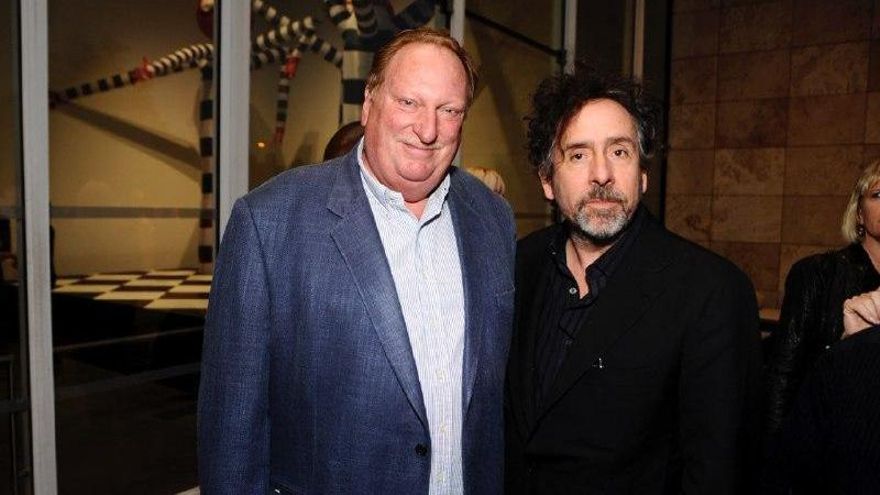 El arresto hace 20 años por pornografía infantil que ha provocado la ausencia de Jeffrey Jones en la secuela de 'Bitelchús'