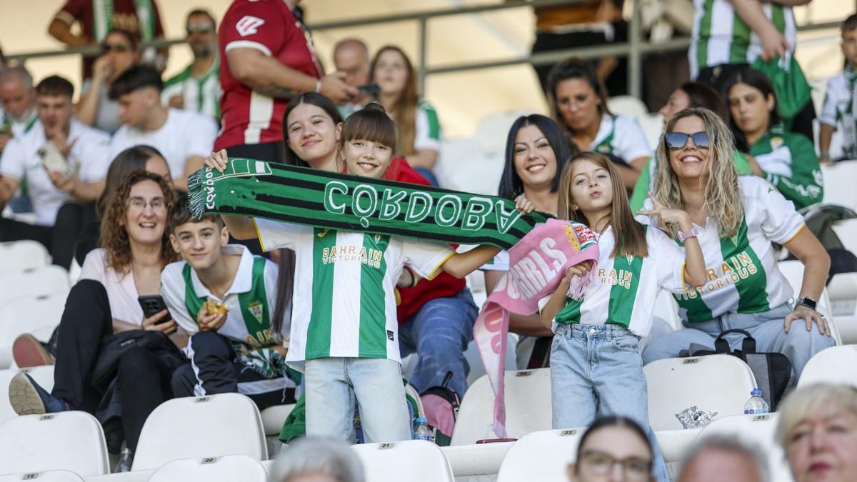 Grada Blanquiverde del Córdoba CF - SD Eibar