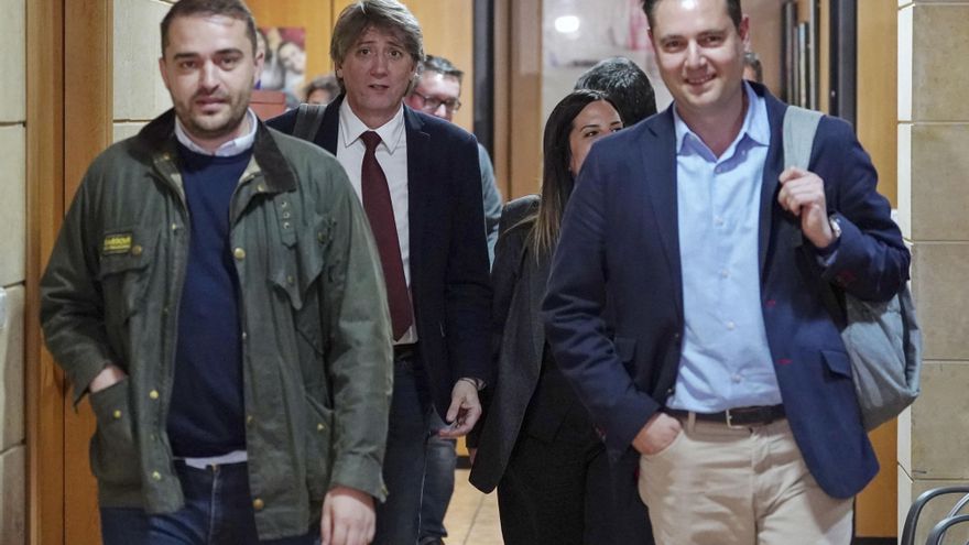 Micros abiertos, dimisiones sin registrar y la colaboración de Mañueco: la primera crisis del nuevo PSOE de Castilla y León