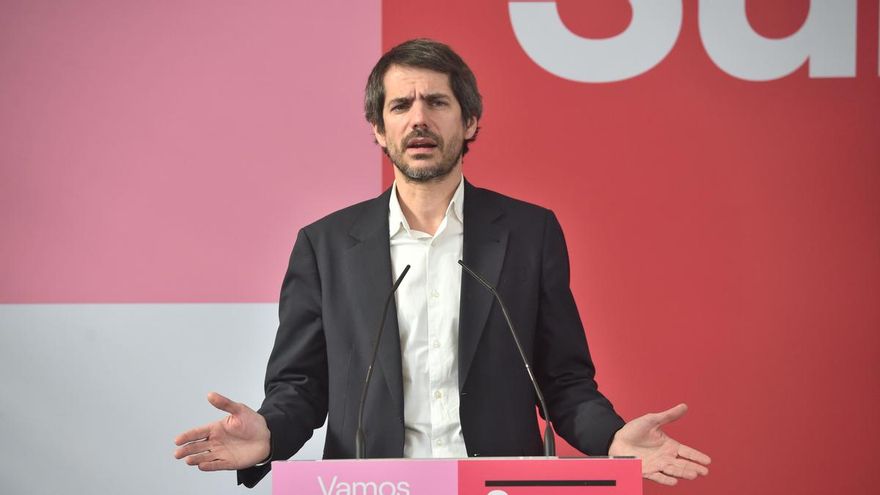 El portavoz de Sumar, Ernest Urtasun, ofrece una rueda de prensa, en el Espacio Rastro, a 22 de enero de 2024, en Madrid (España). Durante la comparecencia, Urtasun ha destacado el inicio de la negociación de la reducción de la jornada laboral.