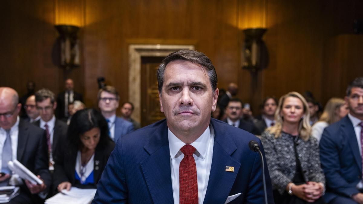 El Senado confirma al exabogado de Trump Todd Blanche como nuevo fiscal general de EEUU