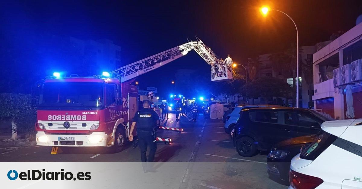 Desalojadas más de 20 personas, cuatro de ellas heridas, en el incendio de un edificio en Tenerife