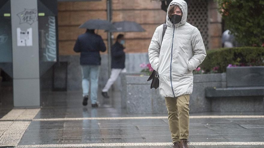 Las temperaturas caerán casi 10 grados al paso de las primeras lluvias del 2022