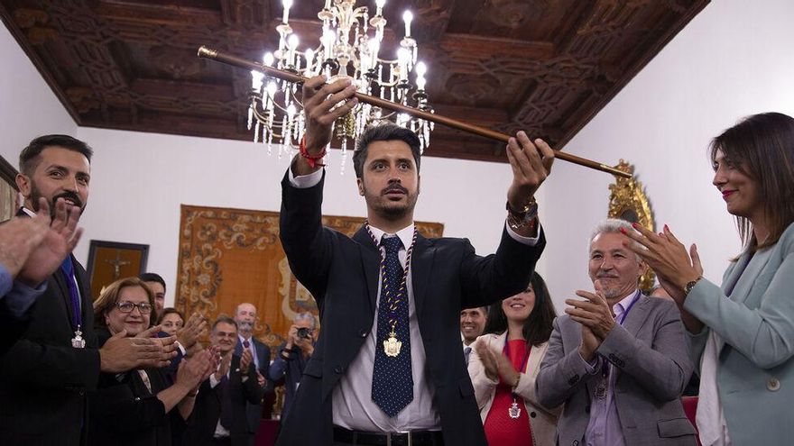 ''Lo que pasa en La Laguna, se queda en La Laguna'': PSOE y CC ultiman un pacto en el municipio que descartan para el Gobierno regional