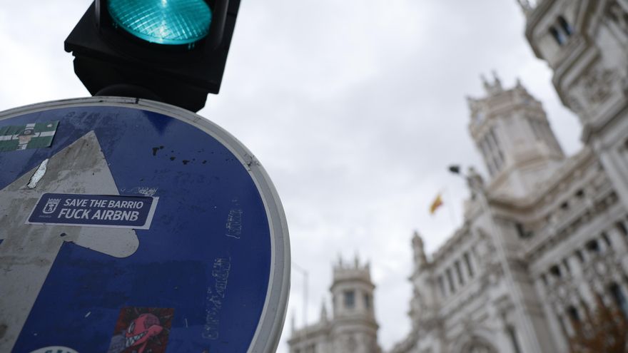 Plan de Bustinduy contra Airbnb llega a la CNN al ser "El derecho a vivienda de españoles"