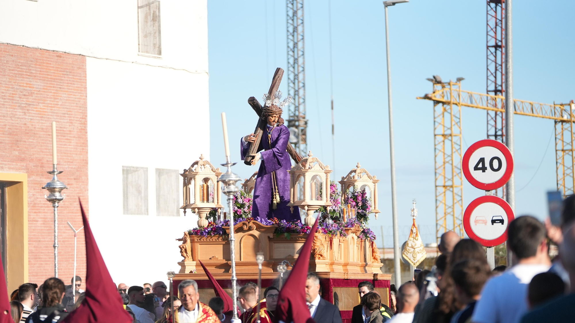 La salida procesional de la Sangre de El Higuerón, en imágenes