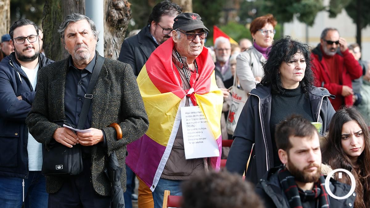 La Plataforma Comisión de la Verdad de Córdoba realiza una exhumación simbólica ante el retraso de las exhumaciones en Córdoba