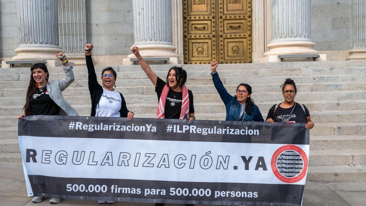 CEAR celebra como una ''gran victoria popular'' la regularización extraordinaria de migrantes