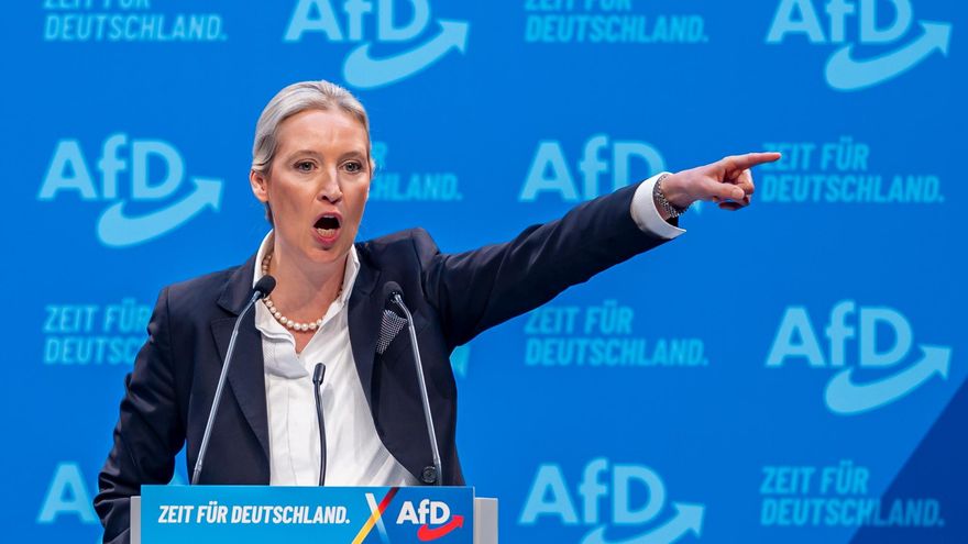 La candidata ultra alemana tiende la mano al ala más radical de AfD con un discurso sobre inmigración
