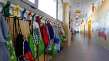 Andalucía planea la vuelta al cole con 6.300 profesores más y perímetros de acceso a los centros
