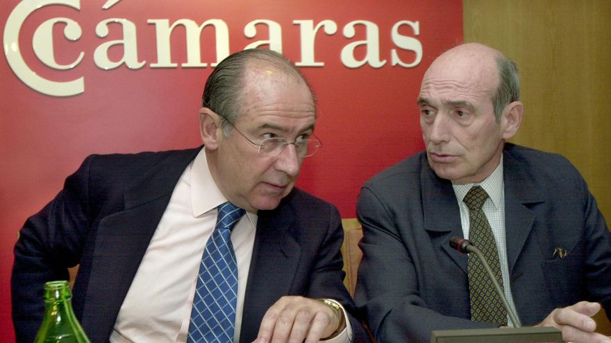 Rodrigo Rato y José Manuel Fernández Norniella, en 2002, cuando el primero era ministro de Economía y el segundo, presidente de las Cámaras de Comercio