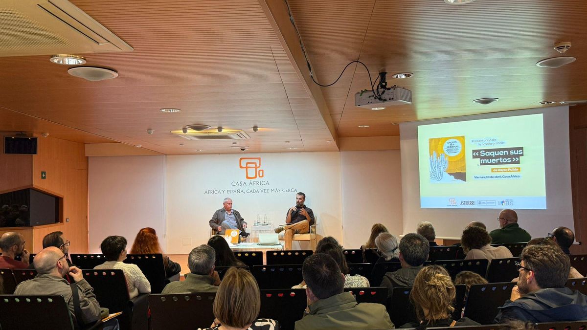 Presentación, en Casa África, del cómic 'Saquen sus muertos' de Rayco Pulido.