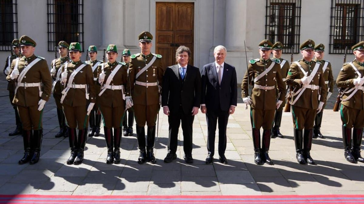 Javier Milei y su par chileno José Antonio Kast en el Palacio de la Moneda.