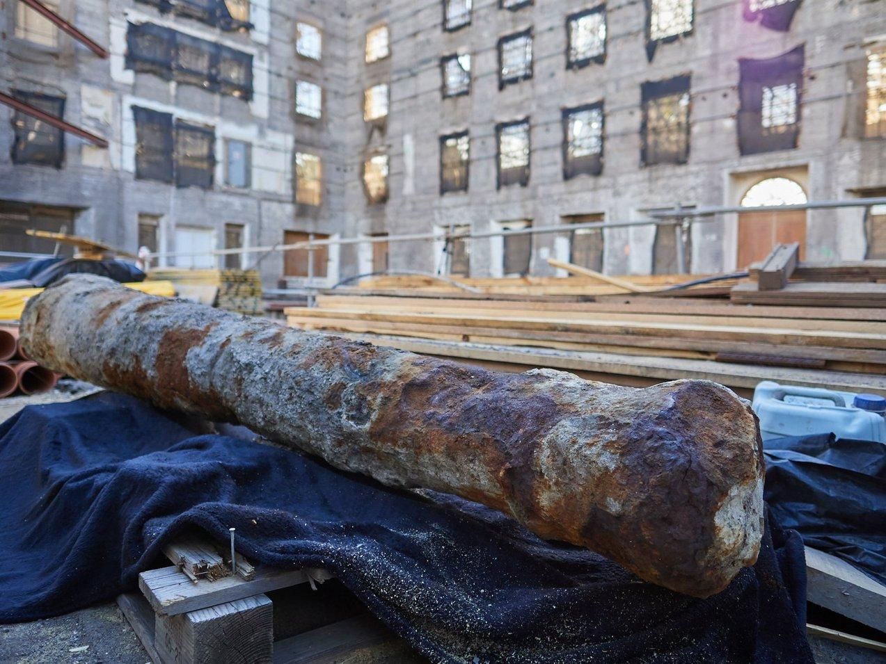 Hallazgo del cañón en unas obras junto al Cabildo de Tenerife.