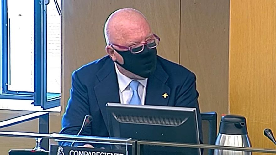 El comisario jubilado Josñe Manuel Villarejo, en su comparecencia ante la Comisión Kitchen