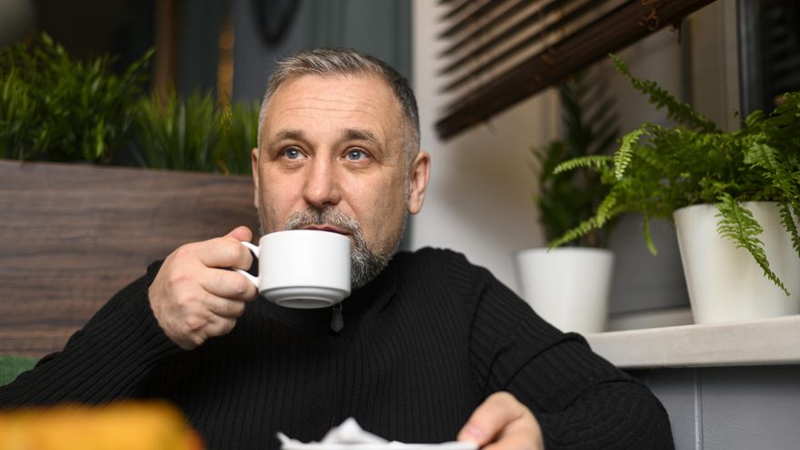 Un cardiólogo explica los efectos del café en el corazón: “La mala fama que tiene no está justificada”