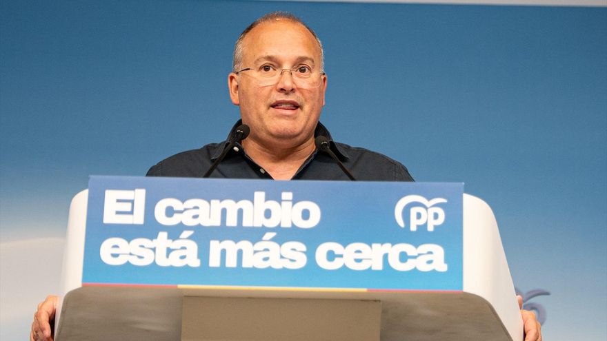 El secretario general del Partido Popular, Miguel Tellado, ofrece una rueda de prensa tras una reunión de los consejeros de Medio Ambiente de las CCAA gobernadas por el PP, en la sede nacional del Partido Popular, a 30 de julio de 2026, en Madrid (España). Isa Saiz / Europa Press