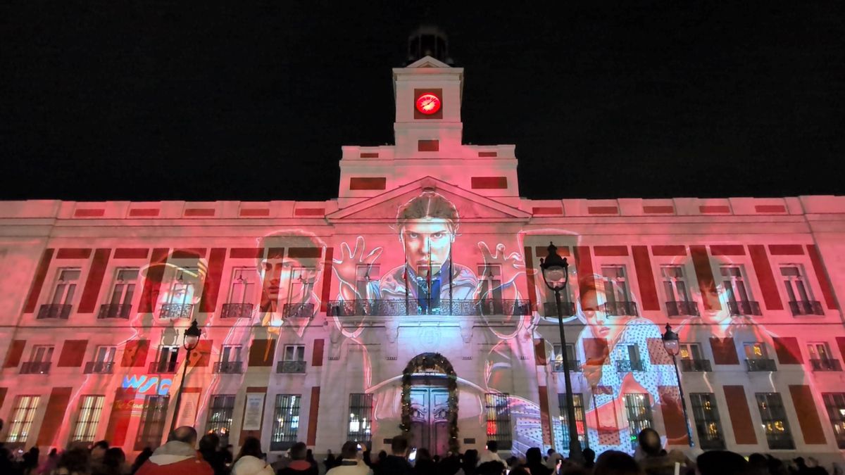 La "invasión" publicitaria de 'Stranger Things' en calles y edificios de Madrid solo deja 1.528 euros en las arcas municipales