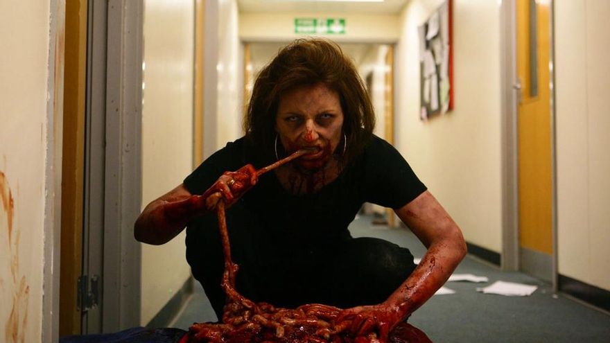 Davida McCall en 'Dead Set'