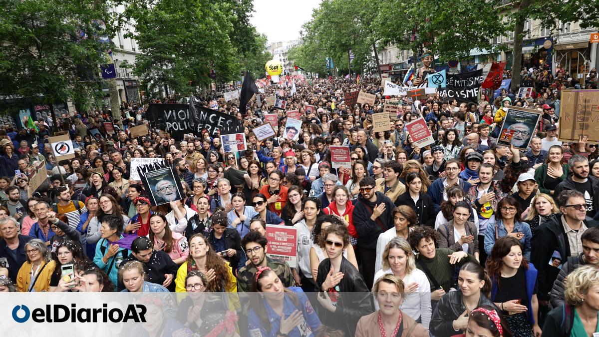 Cientos de miles de personas salen a la calle en Francia contra la ...