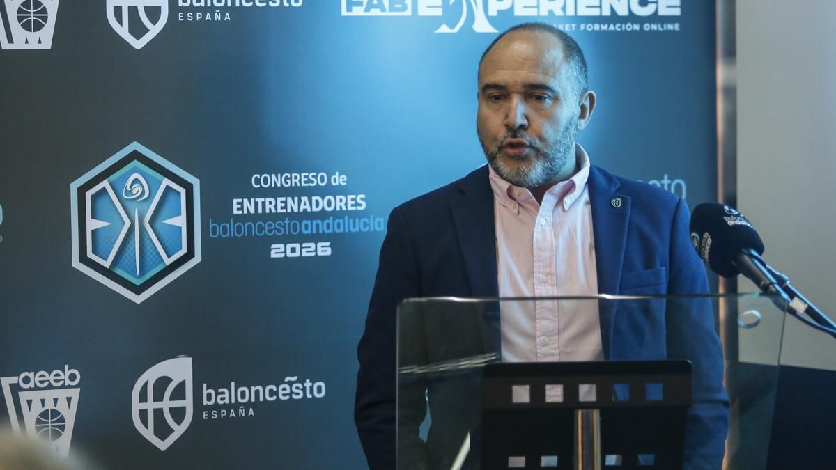 Pizarra, academia y una semilla cordobesa para revolucionar el baloncesto nacional