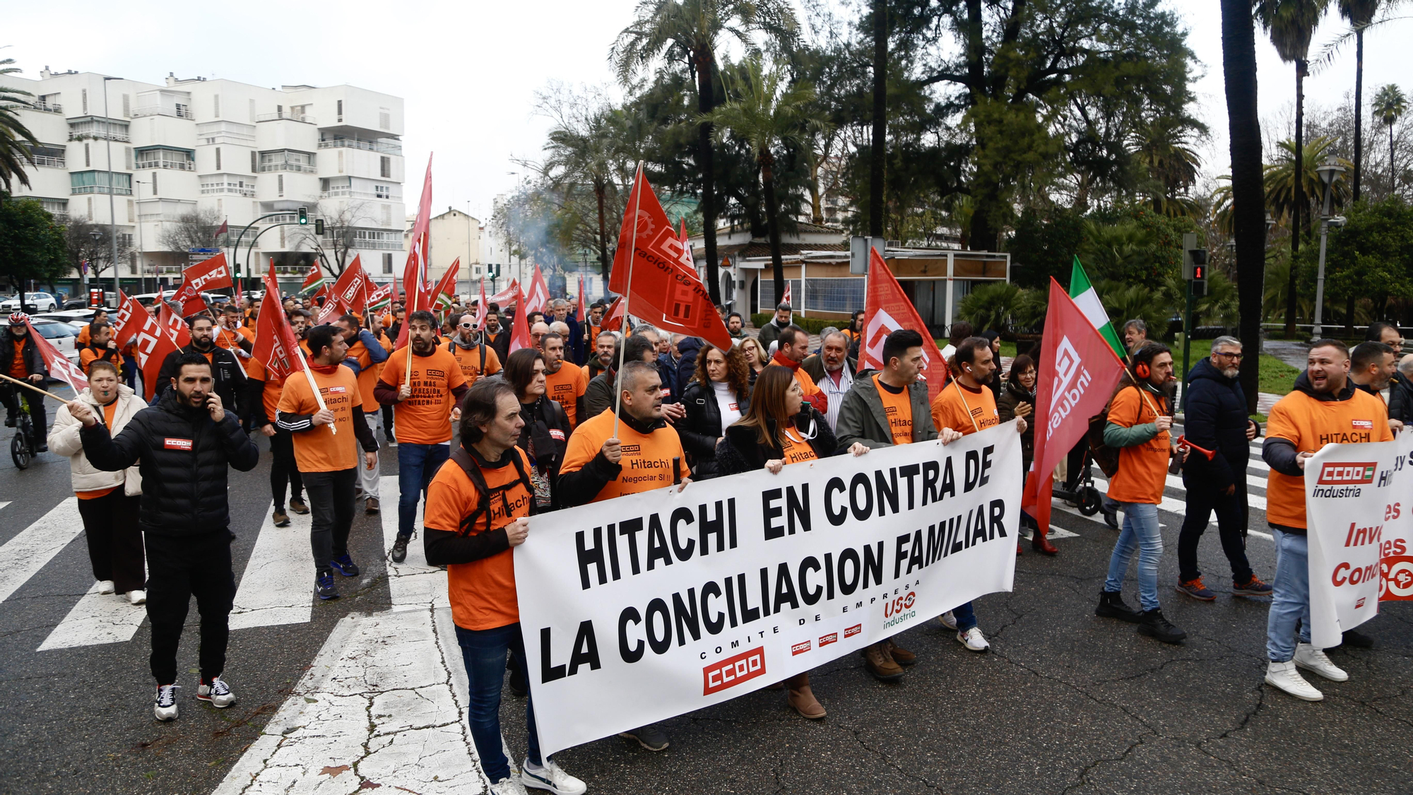 Manifestación de los trabajadores de Hitachi Energy, por la negociación del convenio colectivo