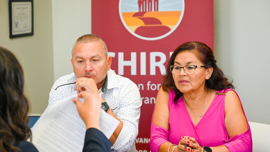 El asilo, un camino de esperanza que puede culminar en la deportación