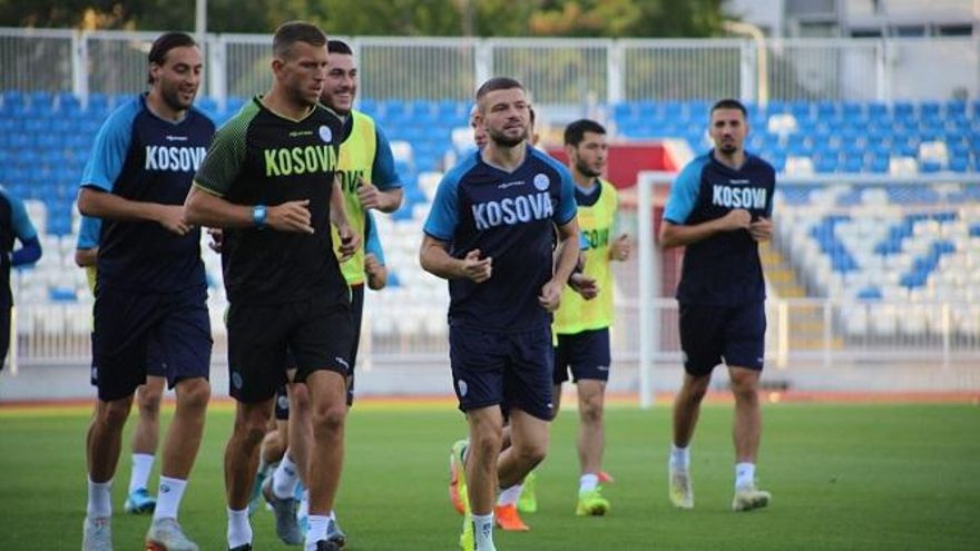 Jugadores de la selección de fútbol de Kosovo