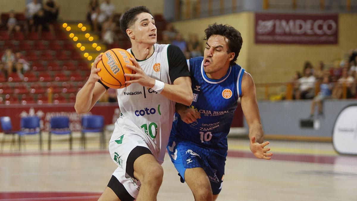 El estreno del Cajasol Coto Córdoba en Primera FEB, en imágenes