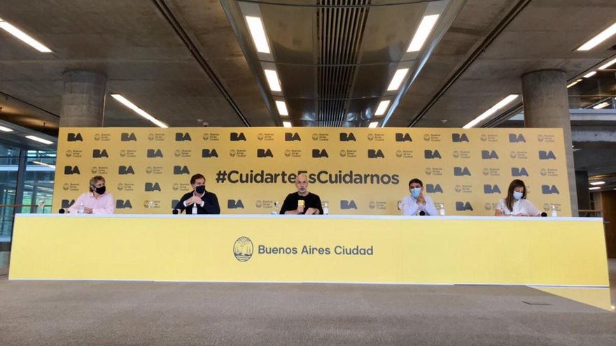 Ciudad empieza a vacunar a los mayores de 70 años: cómo hay que hacer