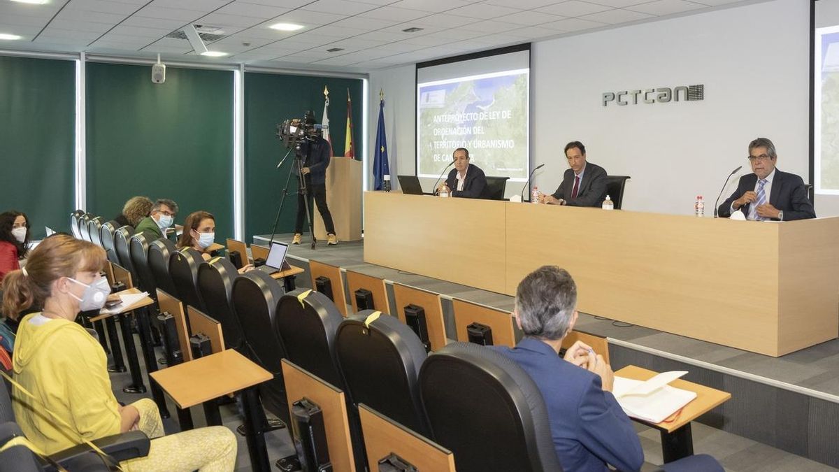 Arranca la tramitación de la nueva 'ley del suelo' de Cantabria, que podría llegar al Parlamento en noviembre