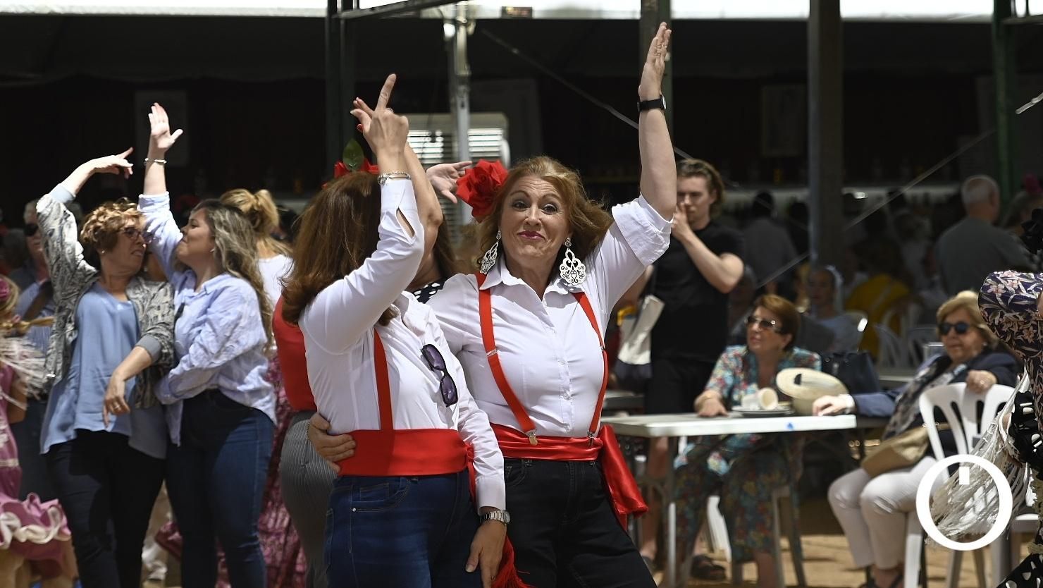 Ambiente de domingo en la feria