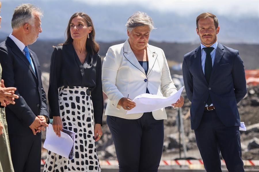 Ángel Víctor Torres, la reina Letizia, Noelia García y Mariano Zapata. Foto: LUIS G. MORERA