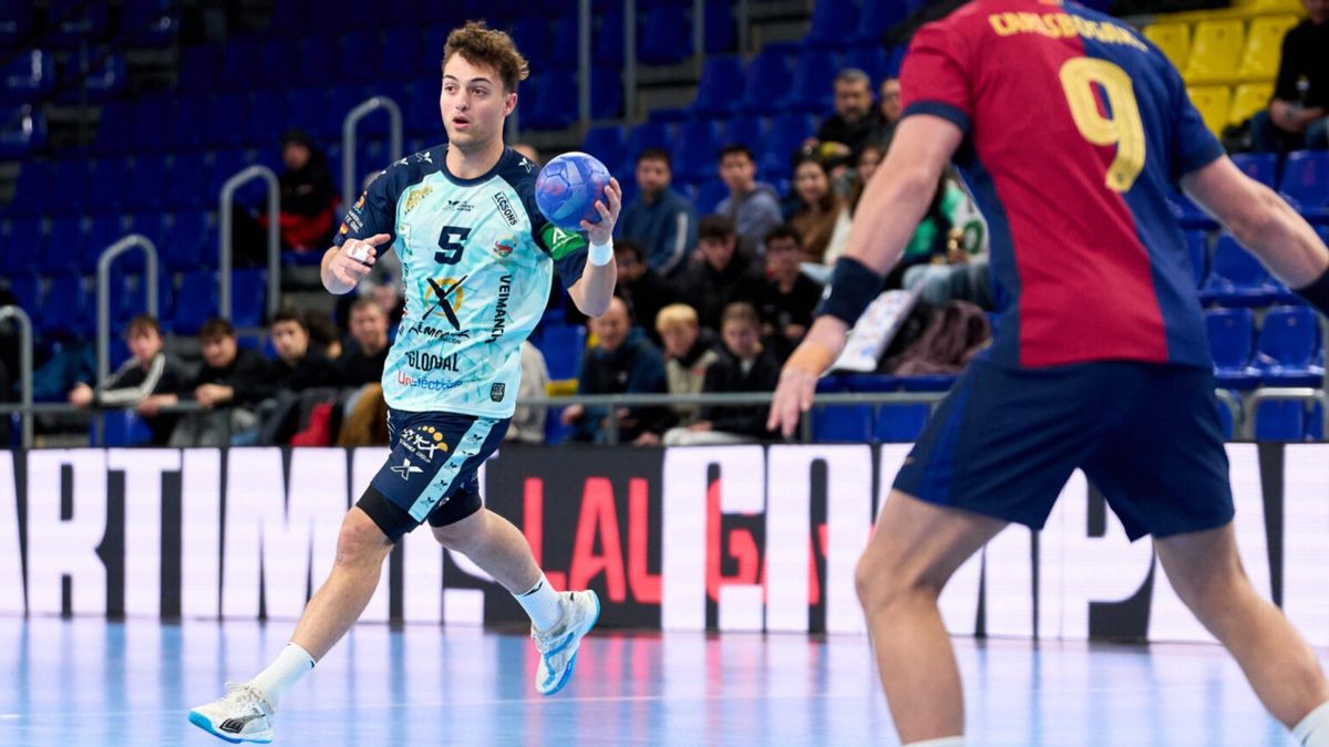 Antonio Cabello durante una acción de juego en el Palau Blaugrana