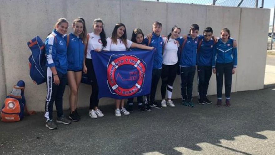 Miembros del Club Deportivo Salvamento y Socorrismo La Bañeza.