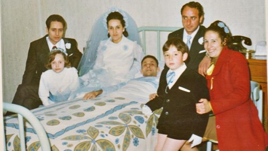 Visitantes a Pepín Soto en su habitación tras una boda