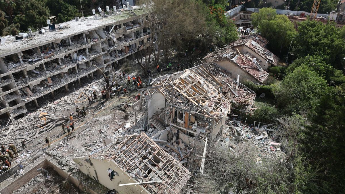 Ataque con misiles iraníes sobre Tel Aviv el domingo 22 de junio.