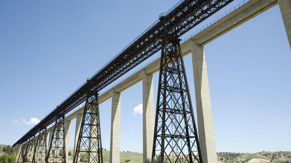 El puente del Hacho tuvo un impacto social significativo en la comarca