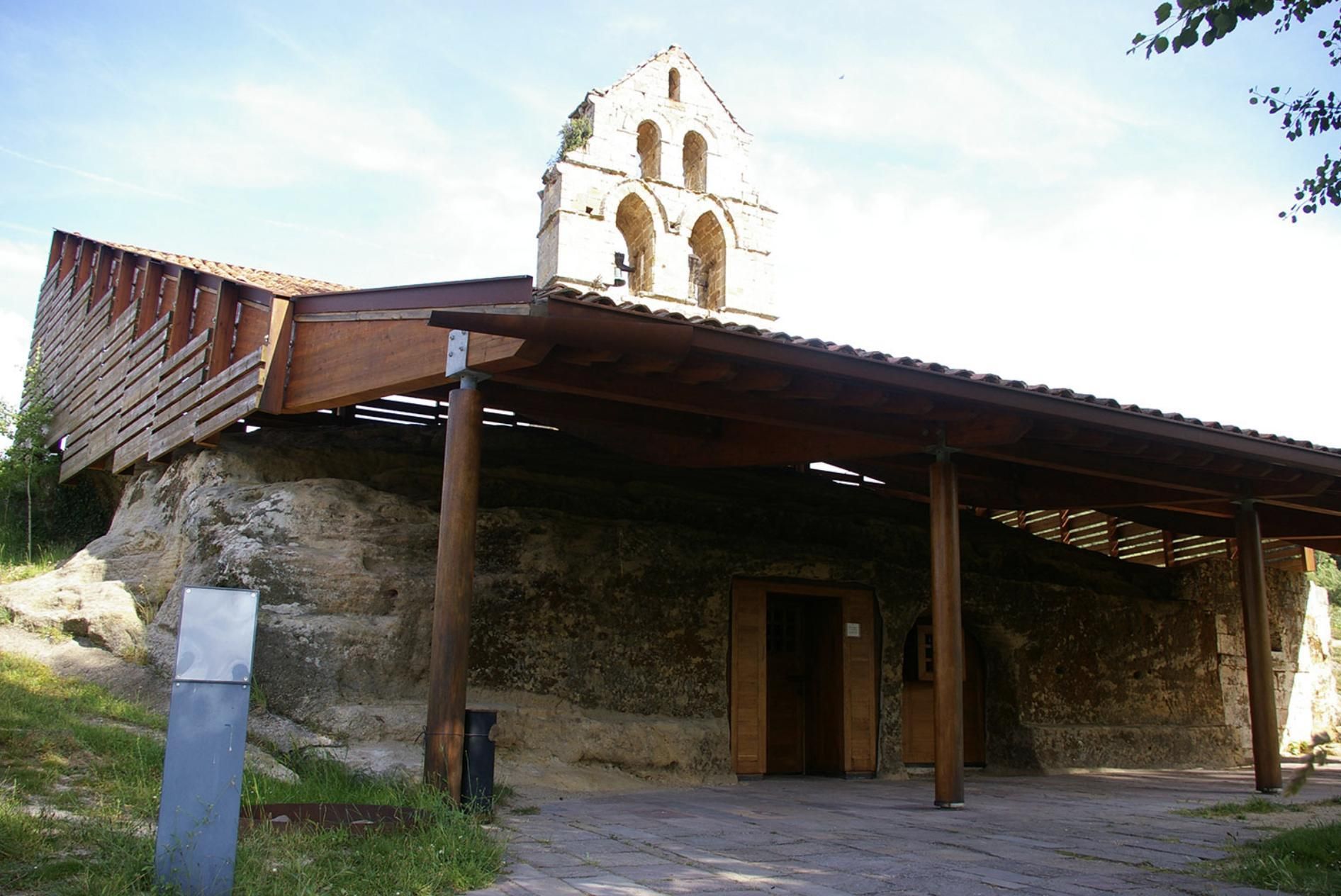 Iglesia rupestre de Santa María de Valverde.