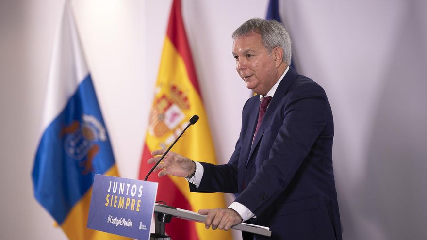 Sebastián Franquis, consejero de Obras Públicas, Transportes y Vivienda