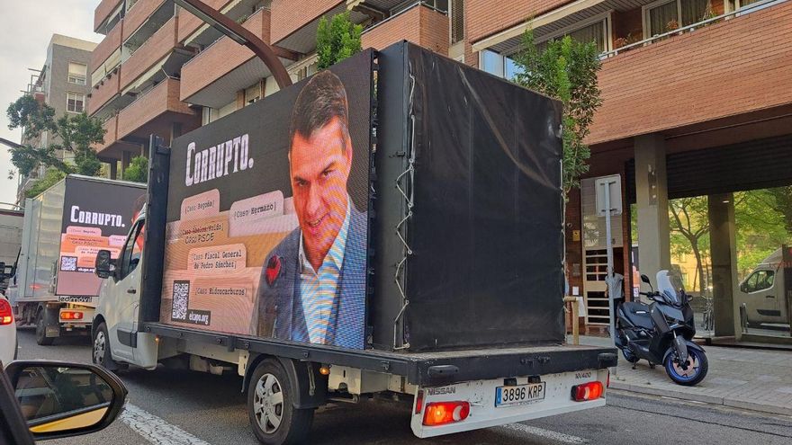 photo 5913517892228467007 y