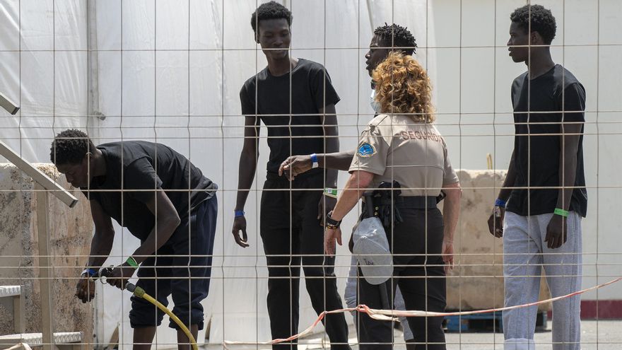 Una jueza decreta la puesta en libertad de los polizones del buque que atracó en Lanzarote
