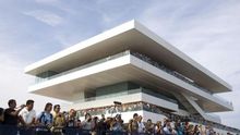 El edificio Veles e Vents fue diseñado por el arquitecto David Chipperfield y costó 155 millones de euros